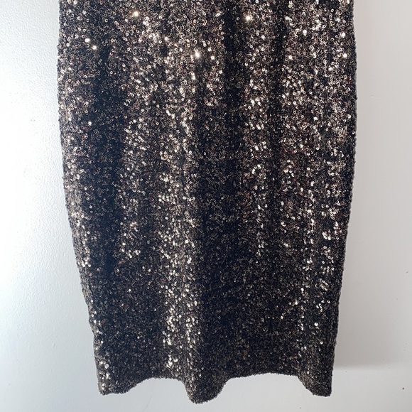 Badgley Mischka Gold Sequin - Picture 3 of 8